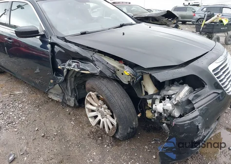 2013 Chrysler 300 Motown из США, поврежденный, VIN 2C3CCAAG0DH658123